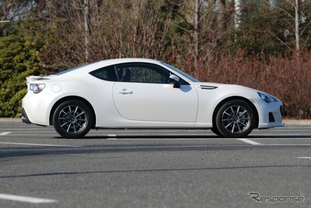 スバルBRZ