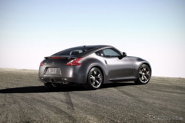現行日産370Z（日本名：フェアレディZ）