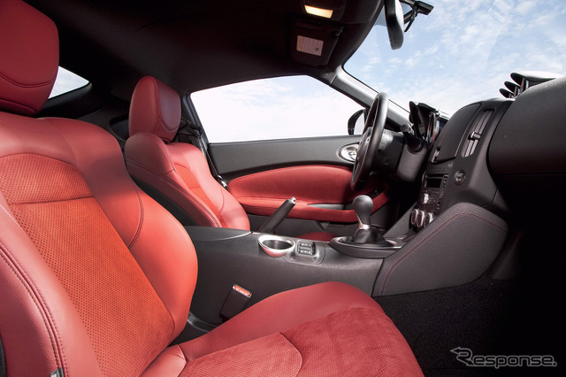 現行日産370Z（日本名：フェアレディZ）