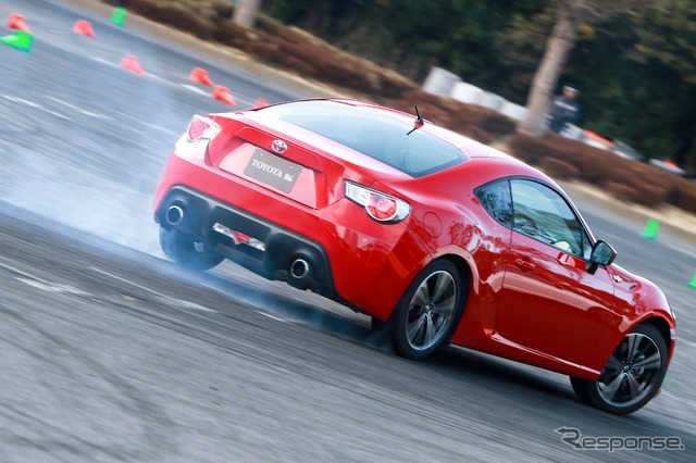 トヨタ86デモンストレーションラン＆同乗試乗会（2月2日、幕張メッセ）