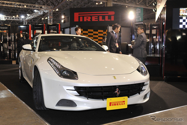 ピレリ(東京オートサロン12)
