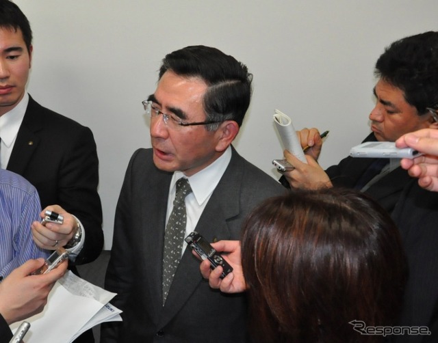 スズキ鈴木副社長、エコカー補助金「良し悪しの問題がある」