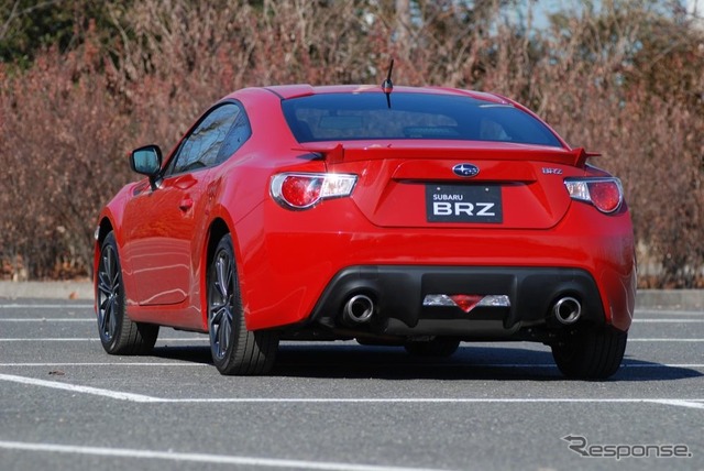 スバルBRZ(Sグレード、6MT)