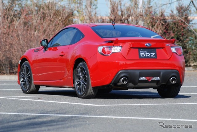 スバルBRZ(Sグレード、6MT)