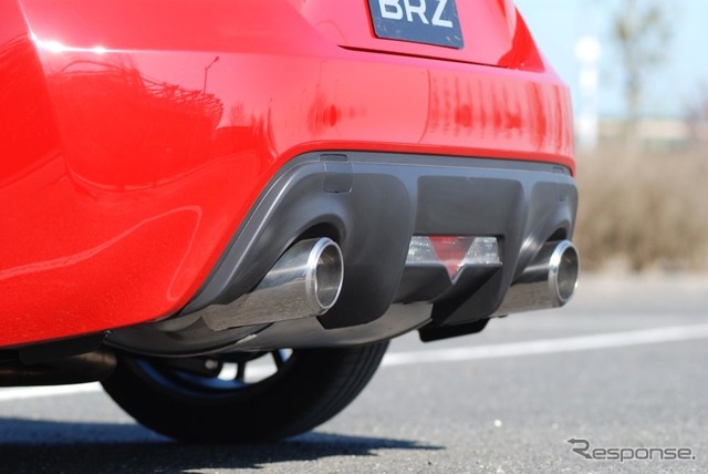 スバルBRZ(Sグレード、6MT)