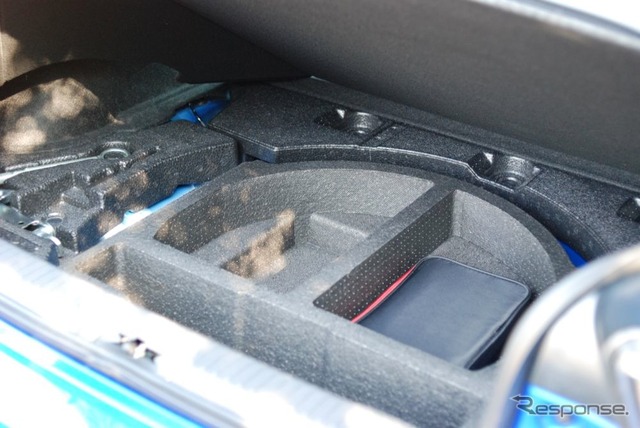 スバルBRZ(Sグレード、6MT)