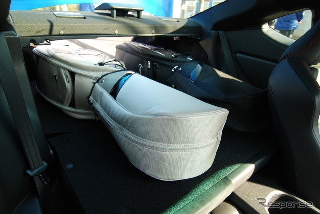 スバルBRZ(Sグレード、6MT)