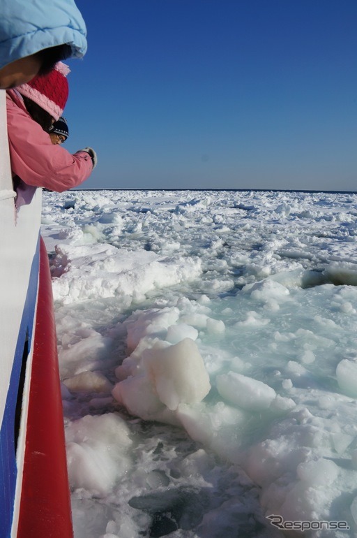 北海道網走の流氷船 オーロラ号 が3月31日まで運行中（撮影日：1月25日）