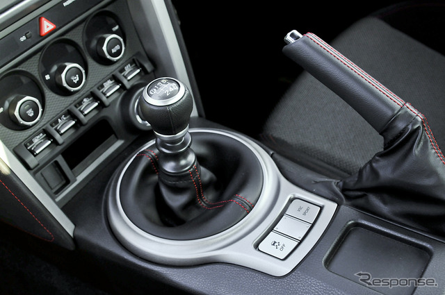 スバルBRZ