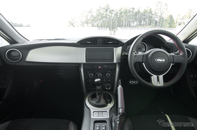 スバルBRZ