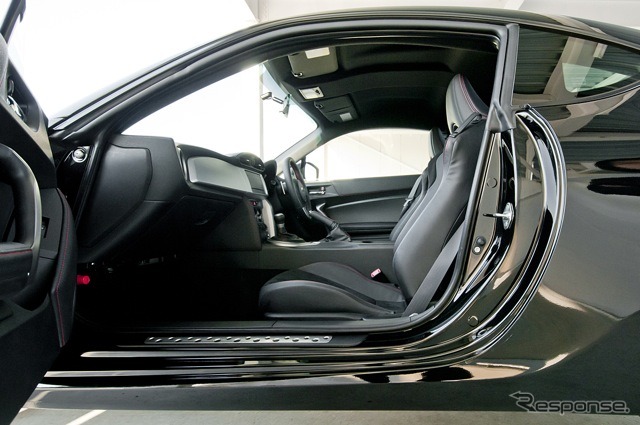 スバルBRZ