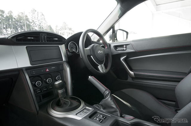 スバルBRZ