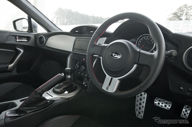 スバルBRZ