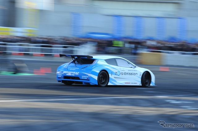 日産 リーフ ニスモ RC(東京オートサロン12)