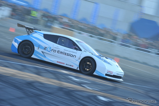 日産 リーフ ニスモ RC(東京オートサロン12)