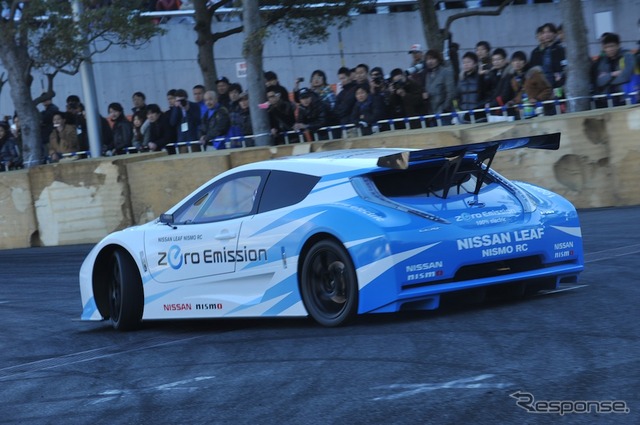 日産 リーフ ニスモ RC(東京オートサロン12)