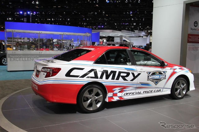 新型トヨタ・カムリのデイトナ500ペースカー(シカゴモーターショー12)