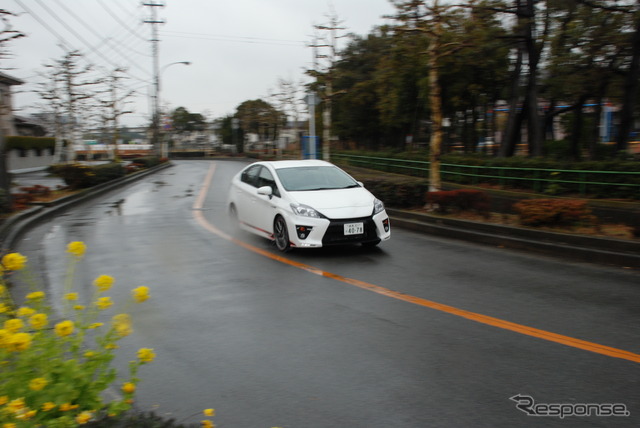 トヨタ G'sプリウス