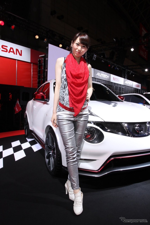 日産 コンパニオン(東京オートサロン12)