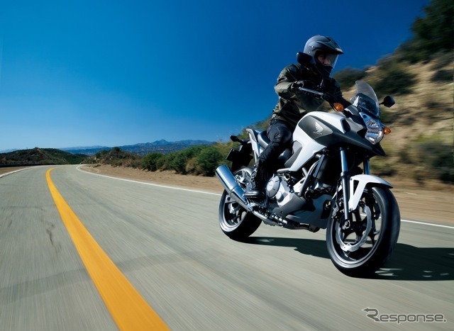 ホンダNC700X(ニューミッドコンセプト第1弾)