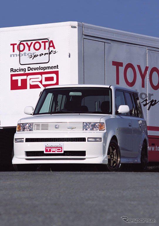 TRDのパーツをイベント価格で、オープニングフェア