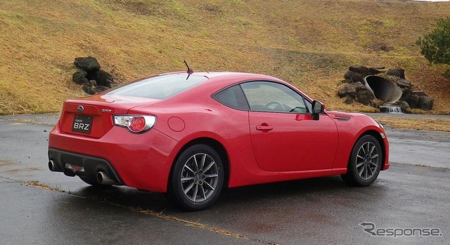 スバルBRZ