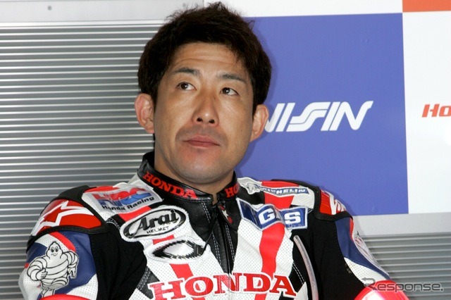 岡田忠之(イベントではホンダRC212Vを運転)