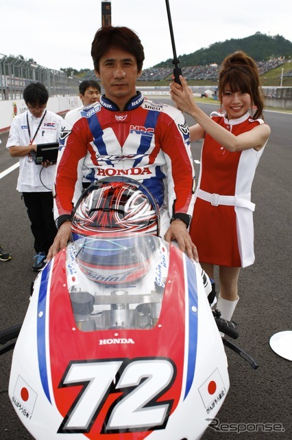 伊藤真一(イベントではホンダNSR500を運転)