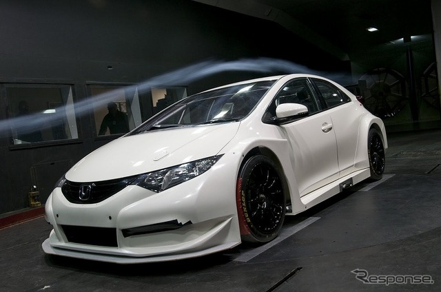 新型ホンダ シビックをベースに開発中のNGTC（次世代ツーリングカー）