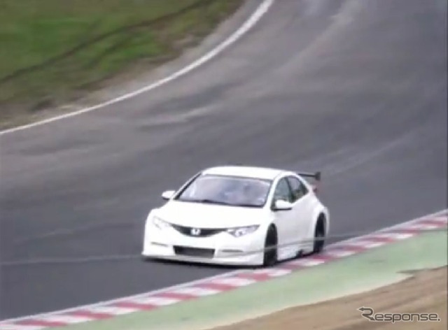 英国で行われた新型ホンダ シビックNGTC(次世代ツーリングカー)の初テスト(動画キャプチャー)
