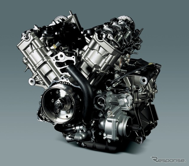 ホンダ VFR1200F 左右対称配置シリンダー採用76°V4エンジン(輸出仕様)