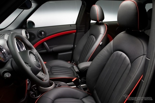 MINIカントリーマン（日本名：MINIクロスオーバー）ジョンクーパーワークス（JCW）