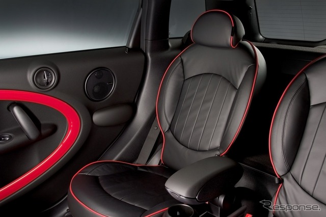 MINIカントリーマン（日本名：MINIクロスオーバー）ジョンクーパーワークス（JCW）