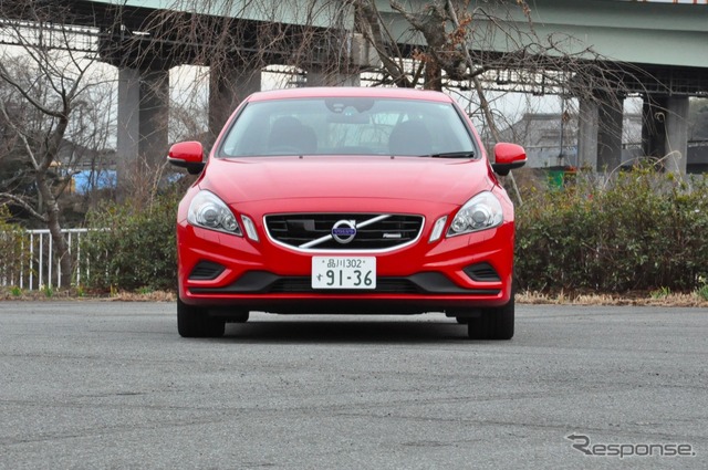 ボルボ S60 T4 R-DESIGN