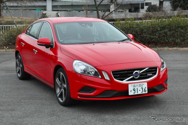 ボルボ S60 T4 R-DESIGN