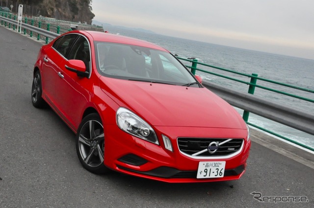 ボルボ S60 T4 R-DESIGN