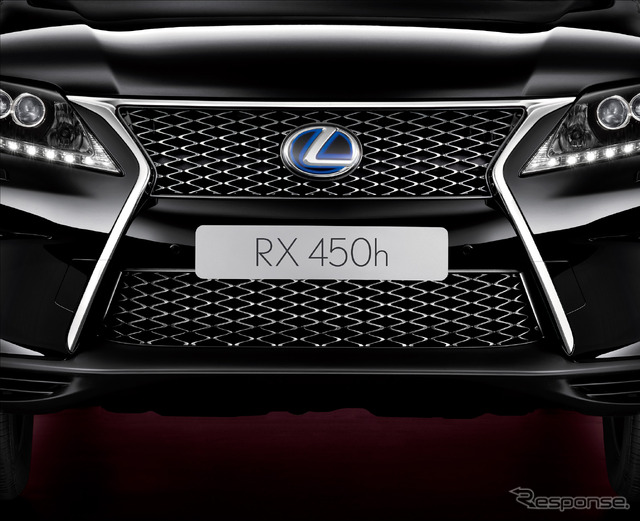 レクサスのSUVモデル、RX450hが、「スピンドルグリル」を採用して登場する。