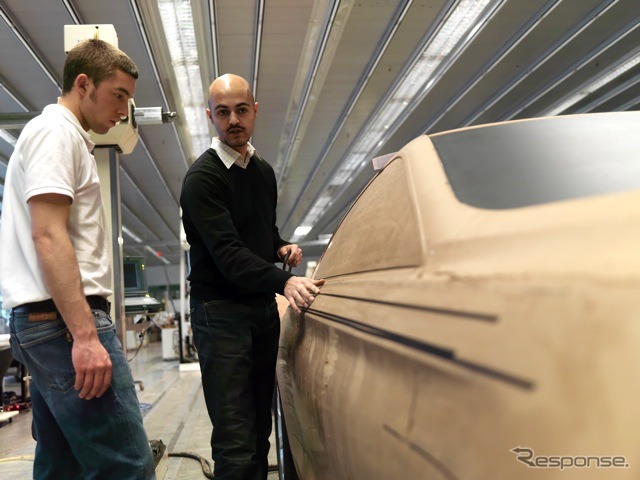 BMW6シリーズ・デザイン開発(向かって右:ファギザーデー氏)