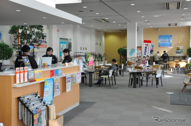 トヨタカローラ宮城アムシス苦竹店(2012年2月)