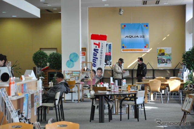 トヨタカローラ宮城アムシス苦竹店(2012年2月)