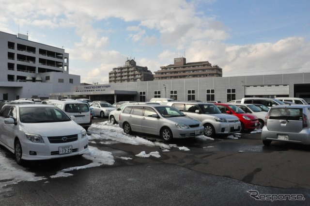 トヨタカローラ宮城アムシス苦竹店(2012年2月)