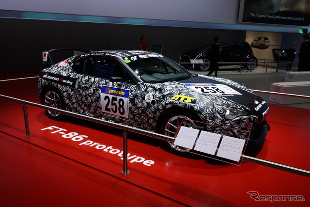 トヨタ86の先行開発プロトタイプ、FT-86のレーシングカー(ジュネーブモーターショー12)
