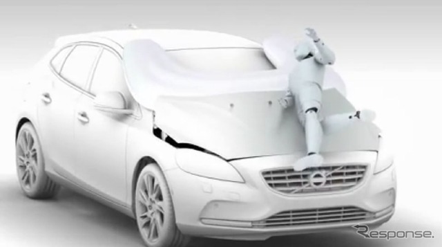 新型ボルボV40に採用された量産車世界初の歩行者用エアバッグ