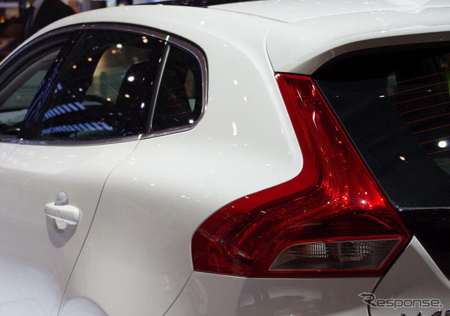 ボルボ V40 新型(ジュネーブモーターショー12)