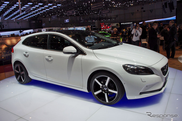 ボルボ V40 新型(ジュネーブモーターショー12)