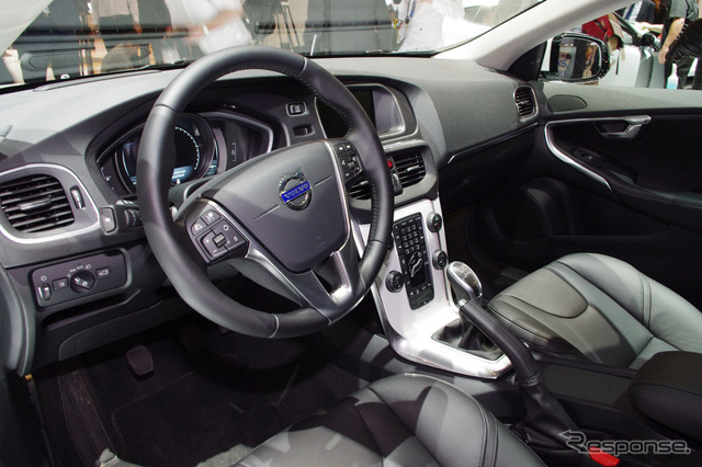 ボルボ V40 新型(ジュネーブモーターショー12)