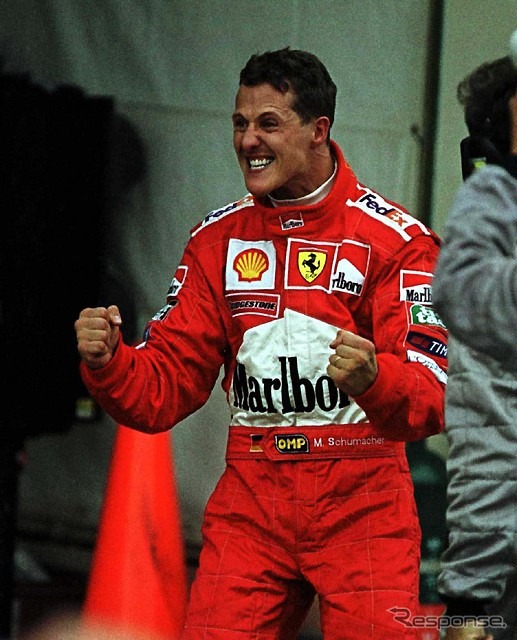 サッカー:F1ドリームチームがイタリア選抜と激突
