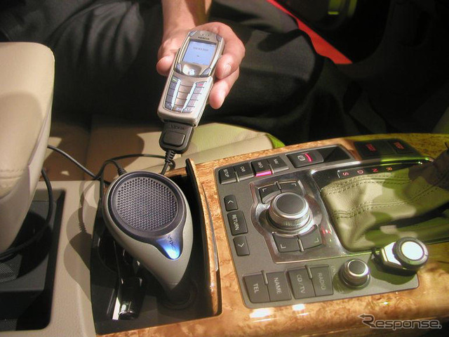 ノキアが携帯電話のハンズフリーキット2機種を発売