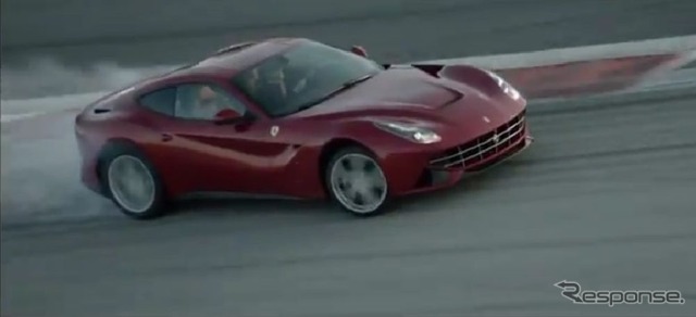 フェラーリF12ベルリネッタの公式映像
