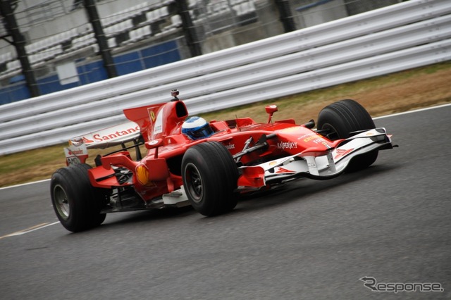 元F1パイロットミカ・サロが駆るF2008